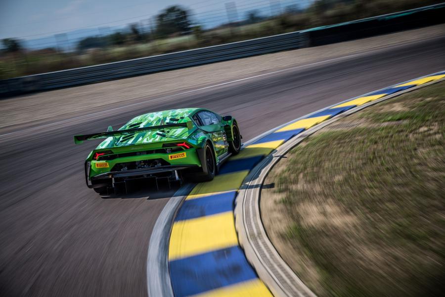  Lamborghini Huracan GT3 EVO 2018 года  (фото 14 из 21)